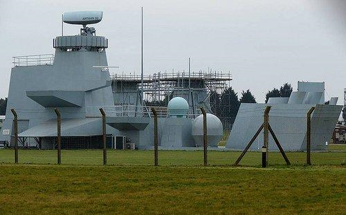 英国借助人工智能技术追踪全球雷达